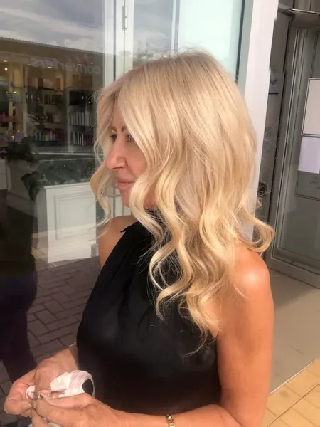 Salute Hair Skin Spa