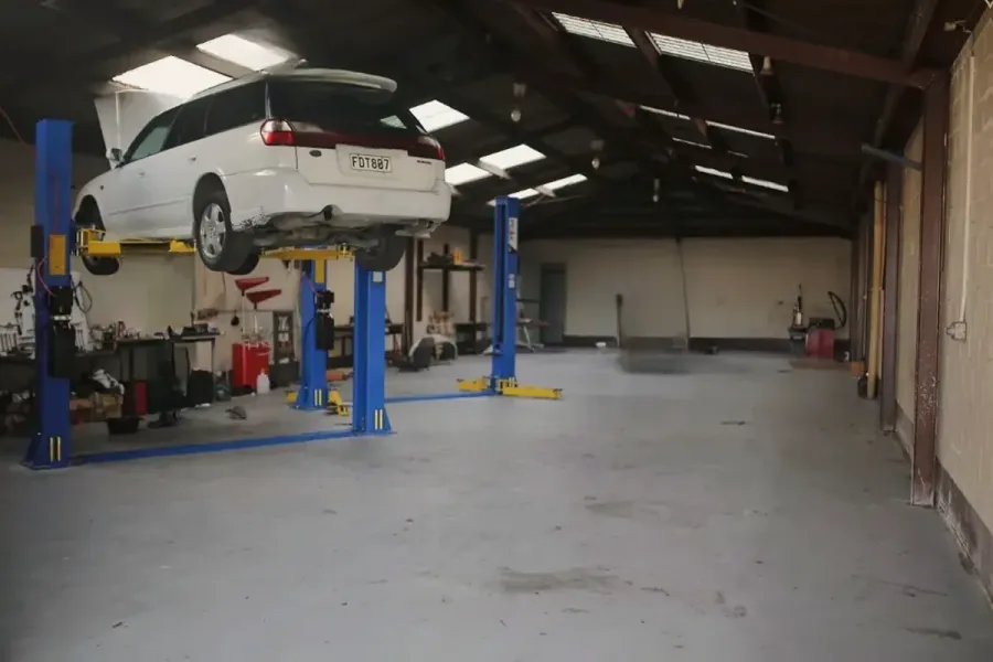 Mechanics on Grafton