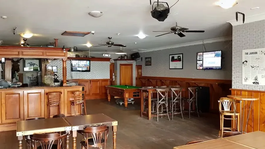 O'Malley's Bar & Grill