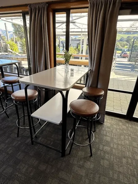 The Grand Hotel & Beer Garden - Akaroa