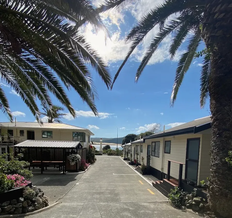 Opononi Lighthouse Motel