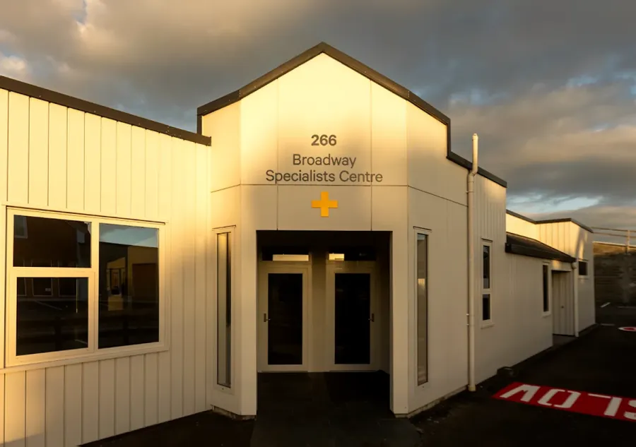Glenn Kirk Oral Surgeon Ltd