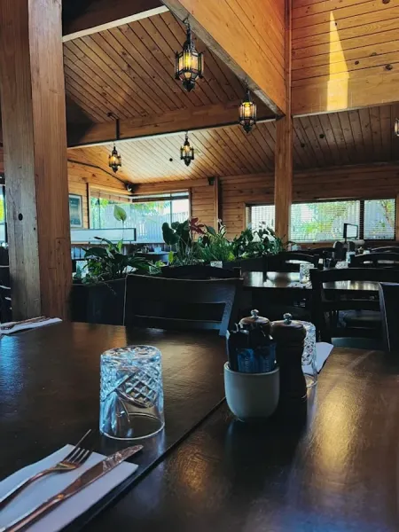 BAYVIEW CAFE & RESTAURANT