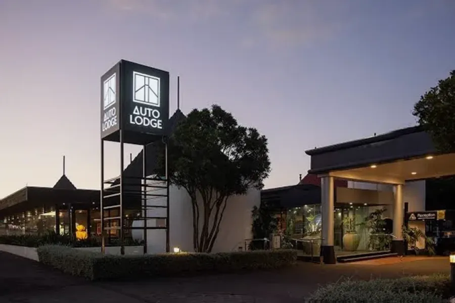 Auto Lodge