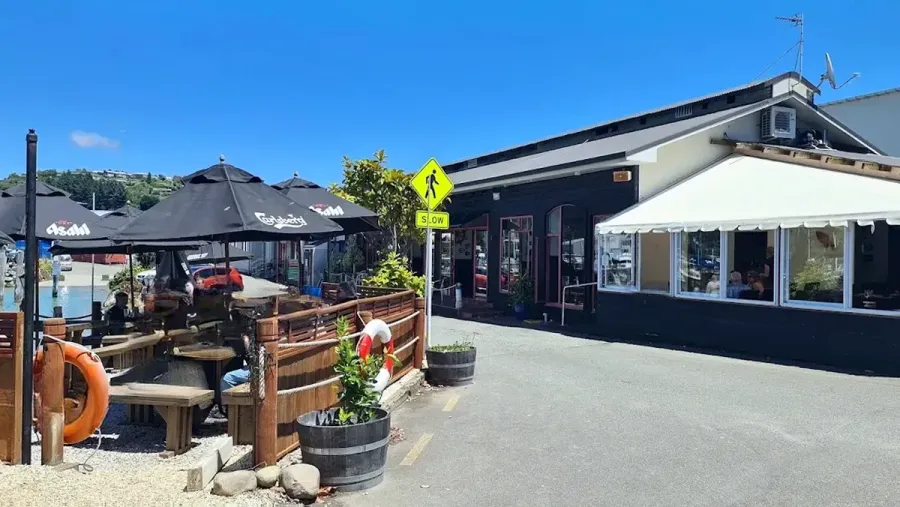 Anchor Restaurant & Bar