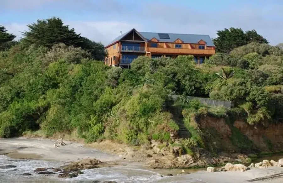 Flowerpot Bay Lodge