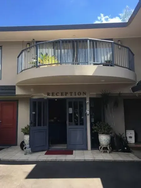 Cornwall Park Motor Inn