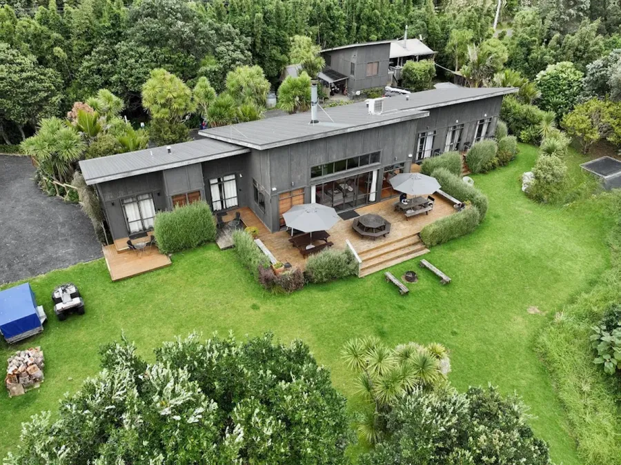 Piha Beachstay Accommodation