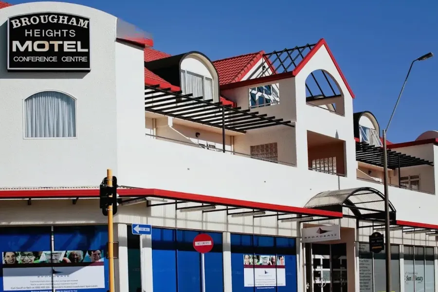 Brougham Heights Motel and Apartments