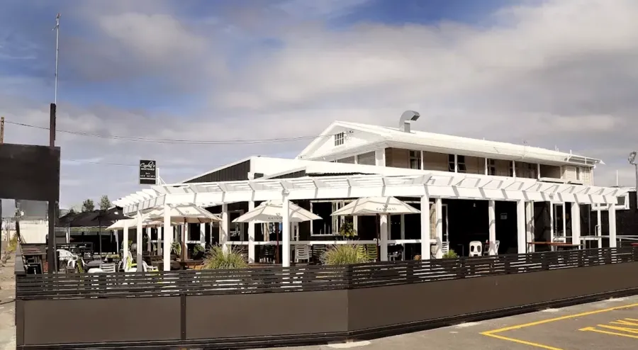 Caroline's Boatshed Bar and Eatery