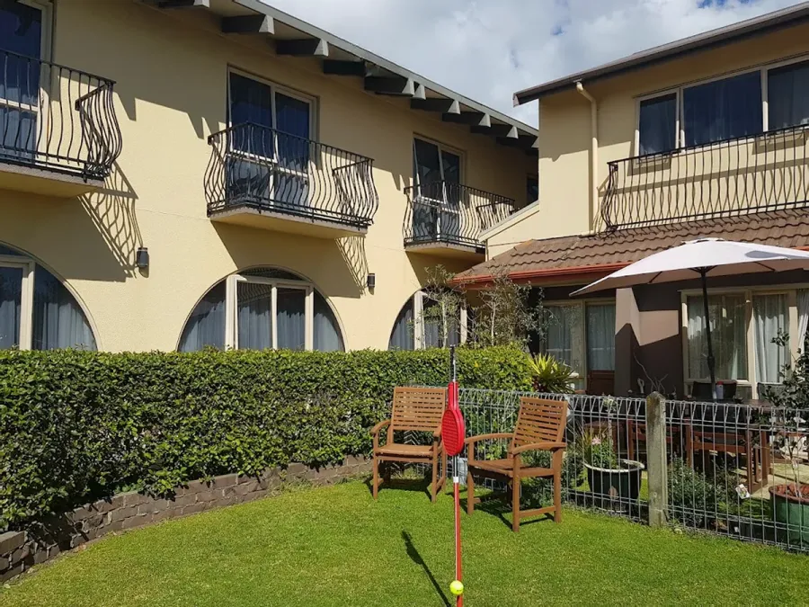 299ondevonwest motel