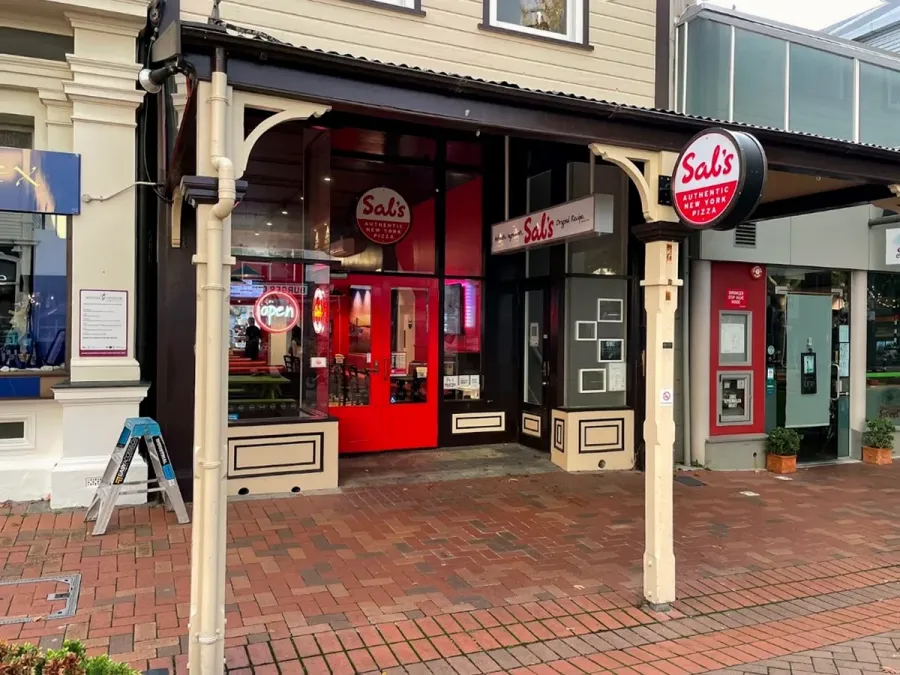 Sal's Authentic New York Pizza - Nelson