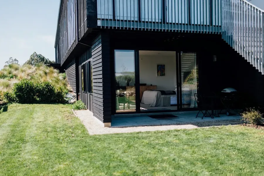 Black Estate B & B