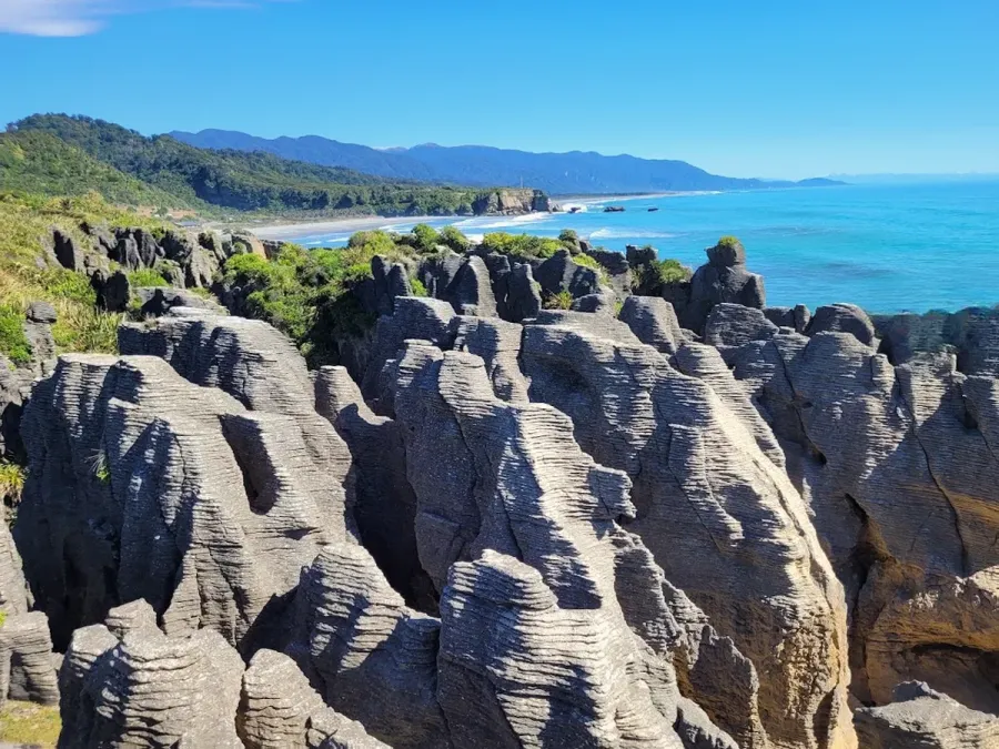Pancake Rocks and Blowholes Track