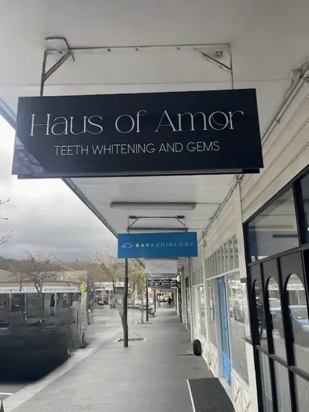 Haus of Amor Teeth Whitening and Gems