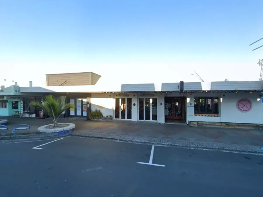 The Main Bar & Eatery