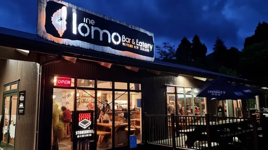 Tomo Bar & Eatery