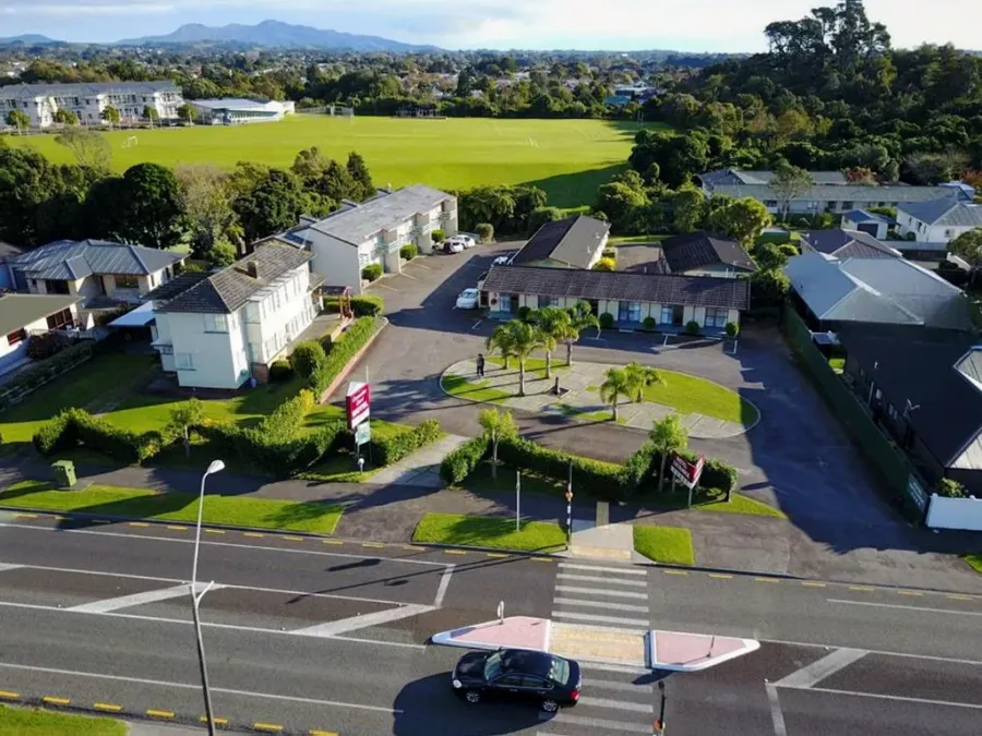 Coronation Court Motel