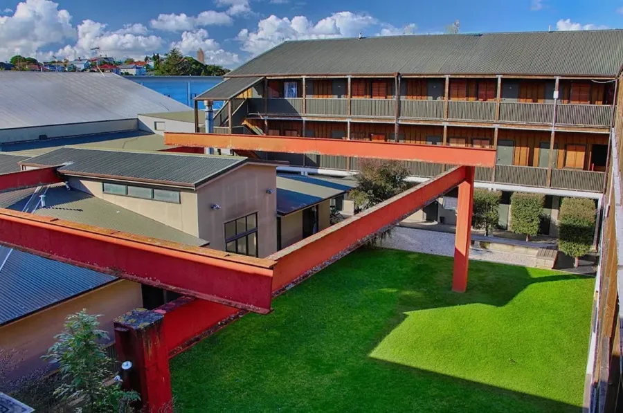 Auckland Accommodation Limited - Dossah