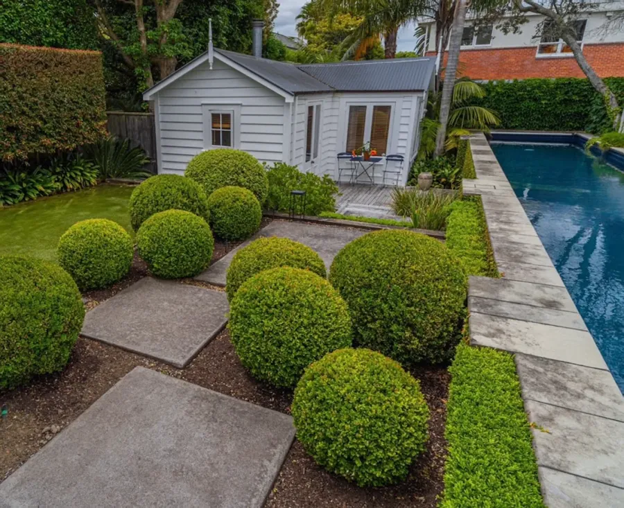 Urban Leaf Landscaping