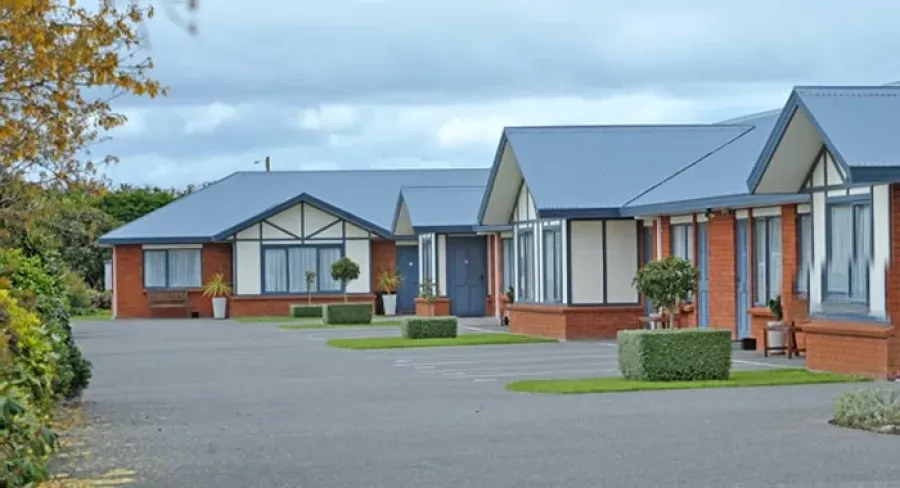 Tudor Lodge Motel