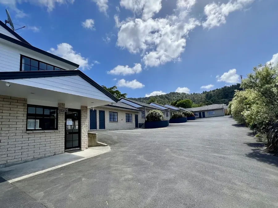 BK'S Pohutukawa Lodge