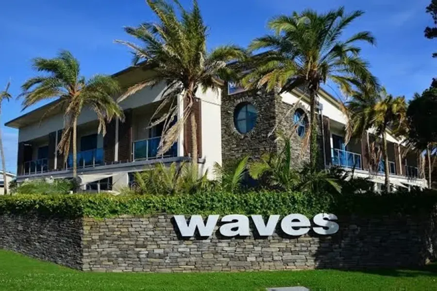 Waves Motel