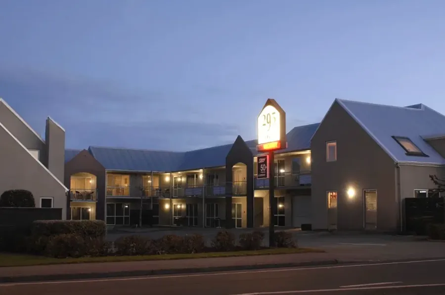 Shelby Motor Lodge