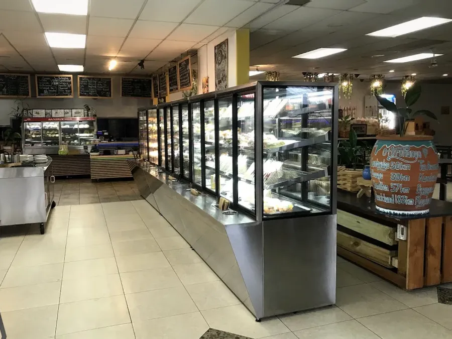 Ronnie's Cafe & Bakery