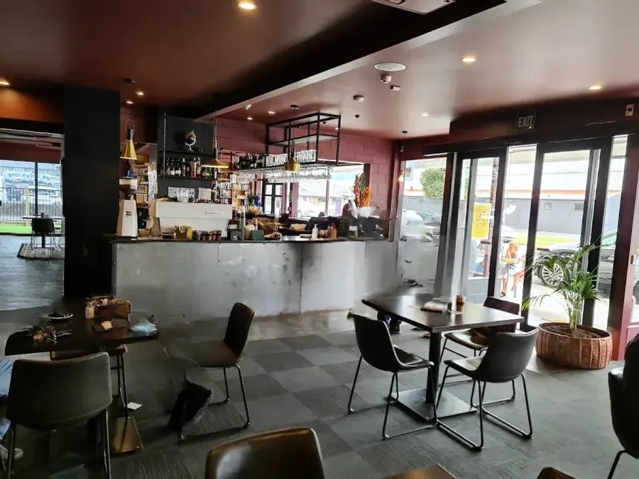 Storyteller Eatery & Bar