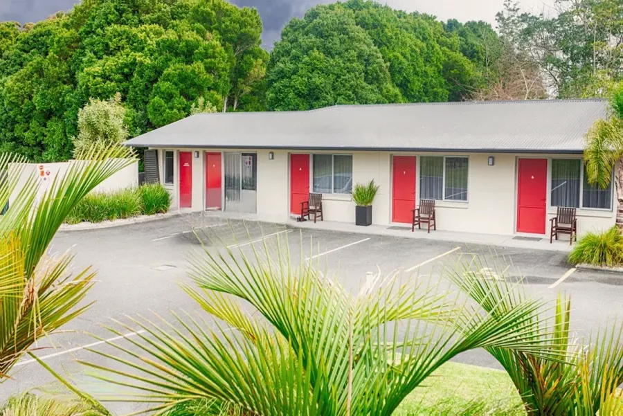One Tree Point Motel