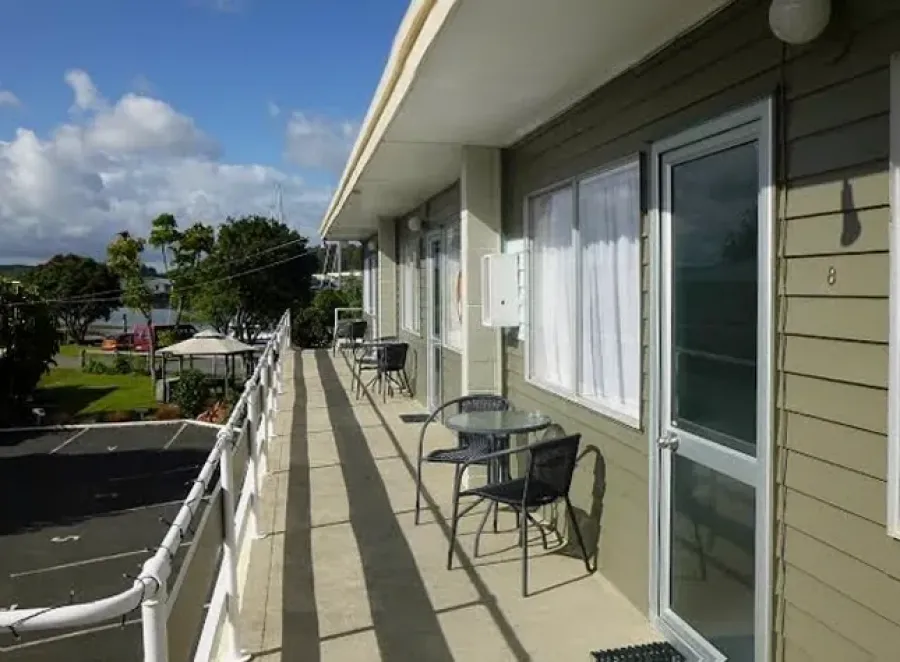 Marina Court Motel and Apartments