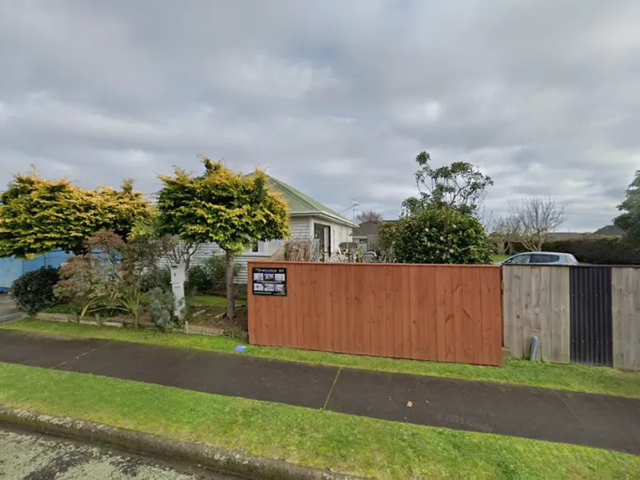 Tararua Roadmarkers