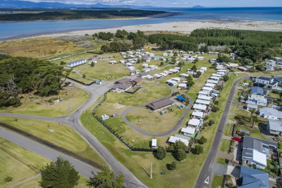Foxton Beach Holiday Park