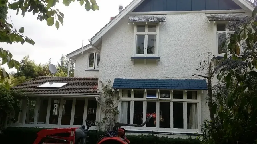 Annandale Manor
