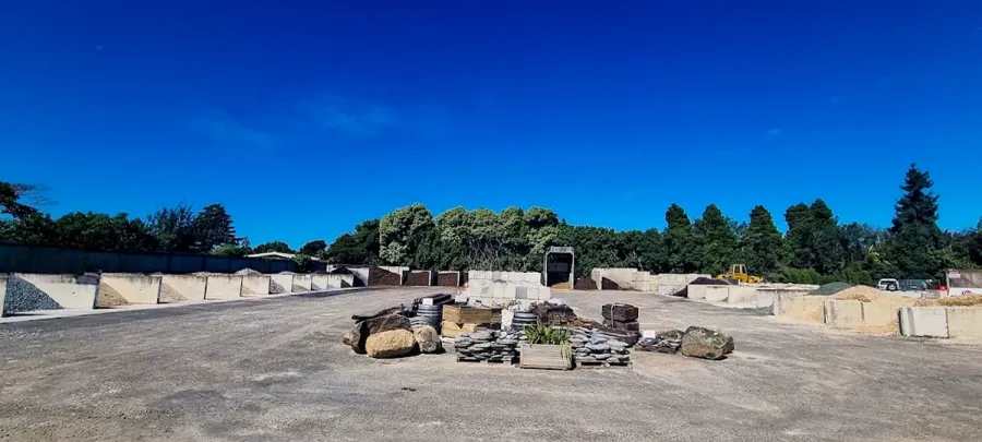 Stonescape Landscaping Yard