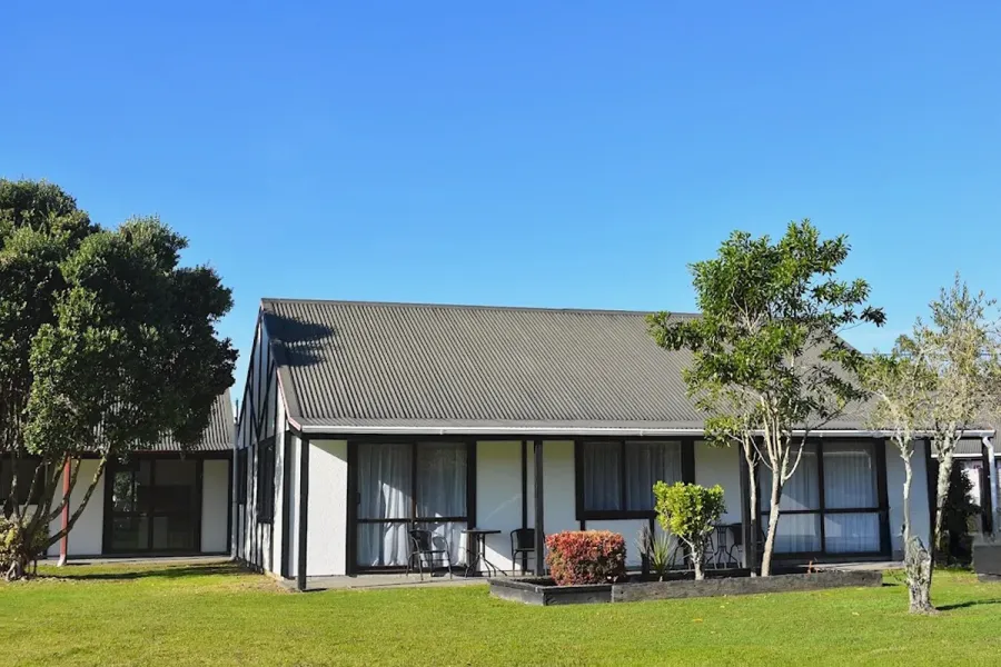 Magnolia Court Motel