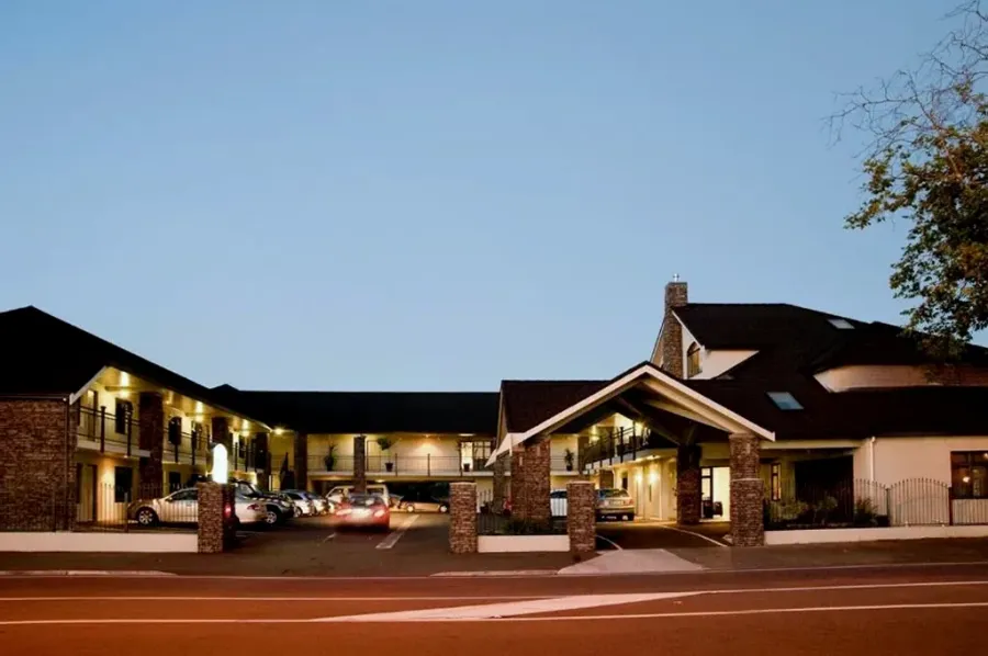 Aotea Motor Lodge