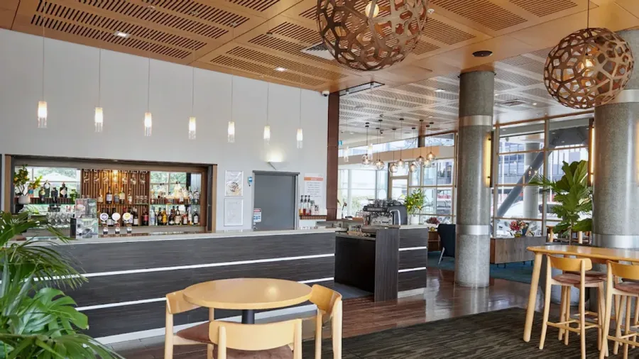 LOBBY BAR