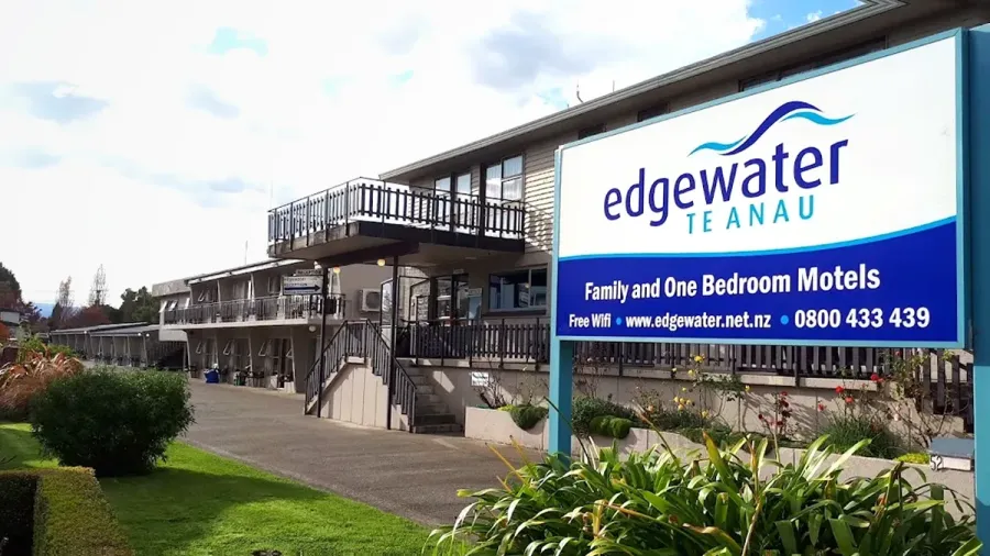 Edgewater Motel