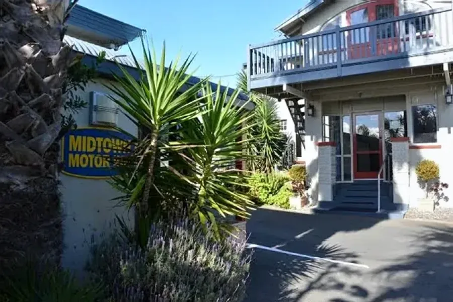 Midtown Motor Inn