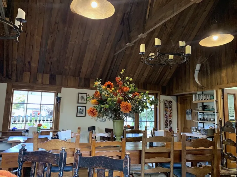 Memorys Cafe and Restaurant