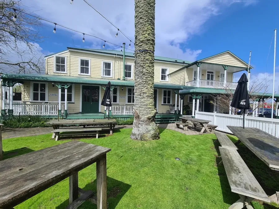 Rangiriri Hotel