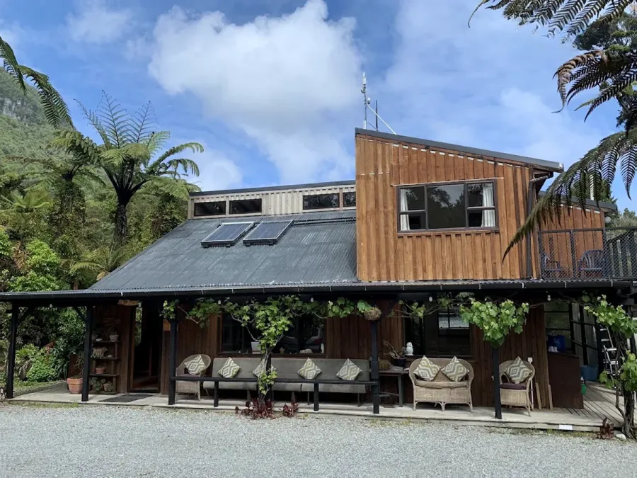 Te Nikau Retreat