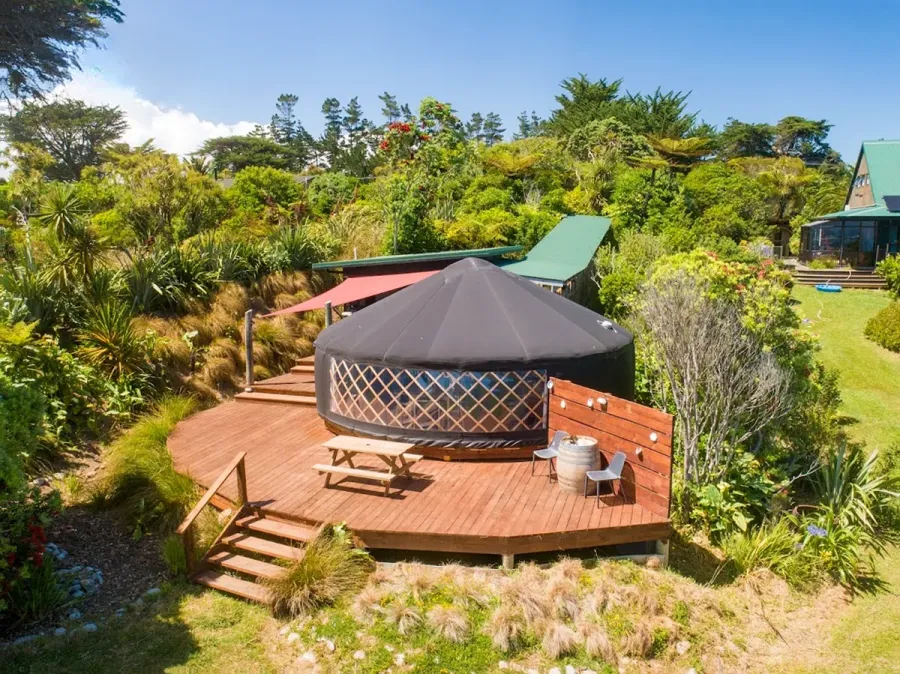 Hole in the rock accommodation
