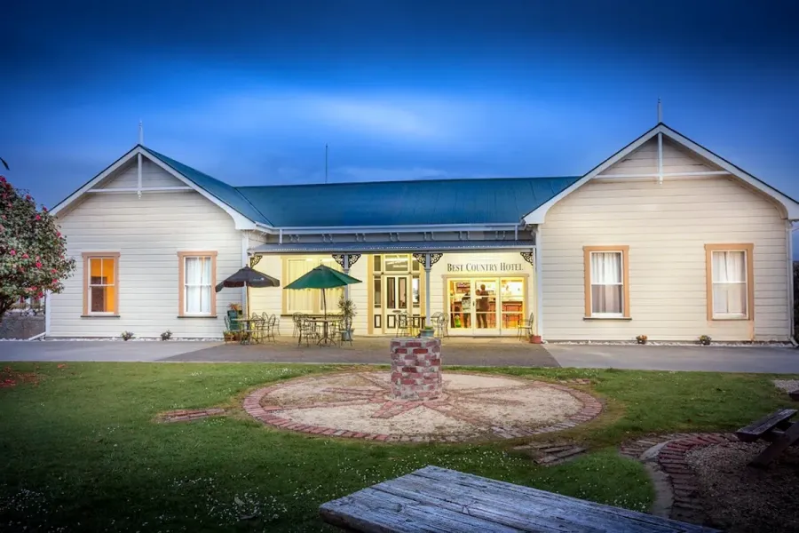 Karamea Hotel