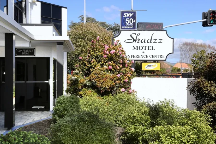 Shadzz Motel and Conference Centre