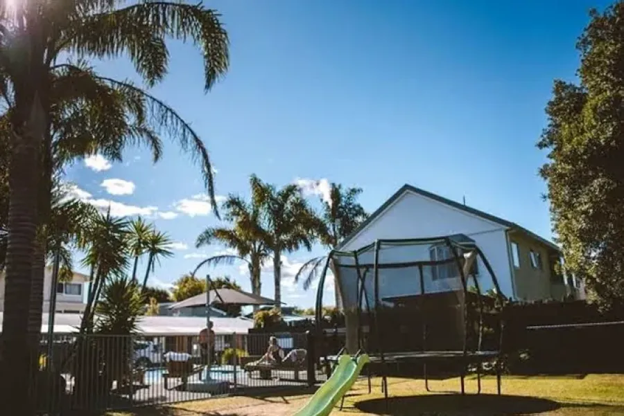 Aura Accommodation