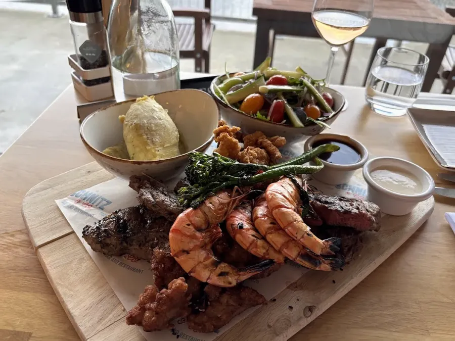 Rakinui Restaurant & Bar