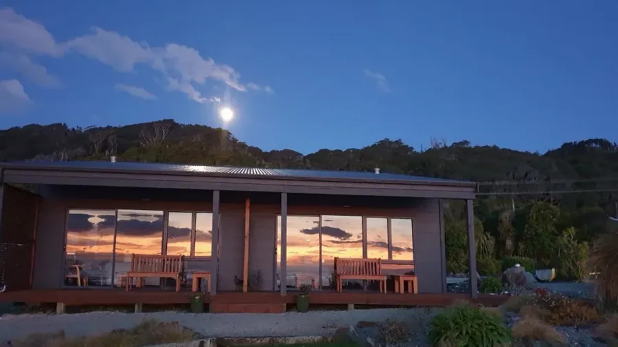 Breakers Boutique Accommodation